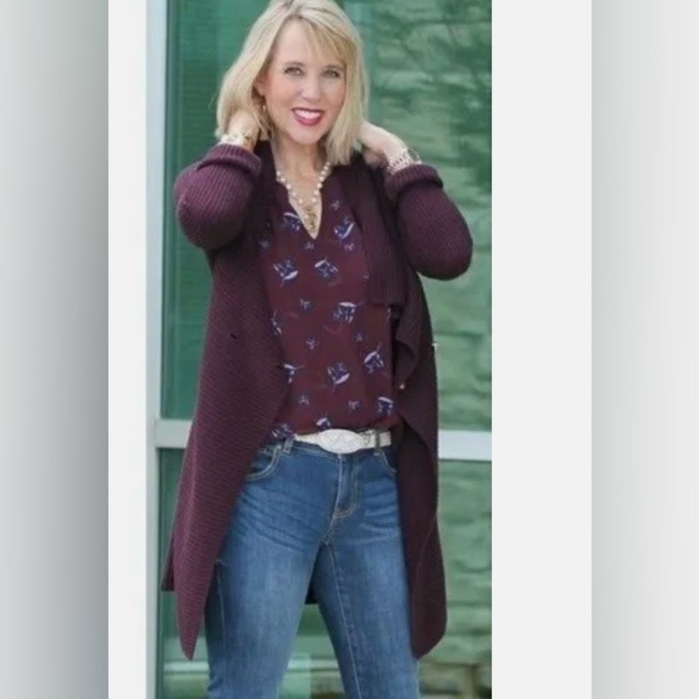 Cabi burgundy bouquet blouse size XS